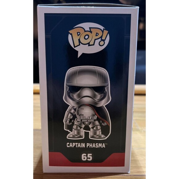 Funko Pop! Vinyl: Star Wars - Captain Phasma #65 - Picture 3 of 6